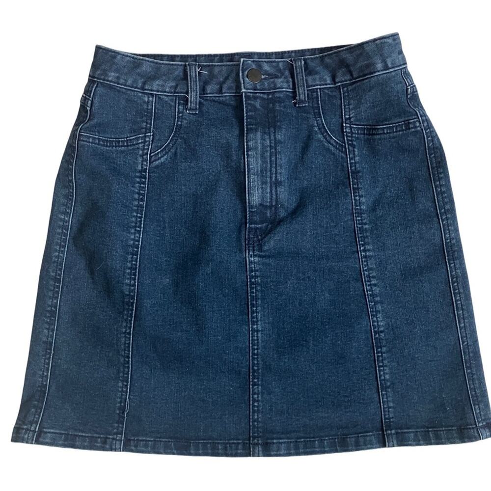 Blue Mini A-Line Skirt for Casual Occasions
